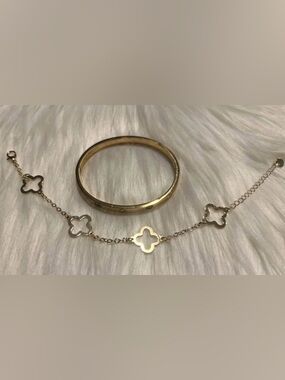 Gold Tone Women's Hinged Bangle Bracelet